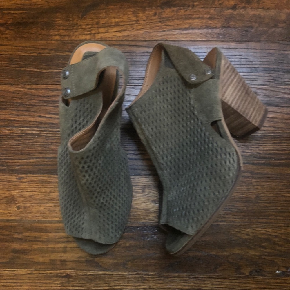 Arturo Chiang green suede heels.